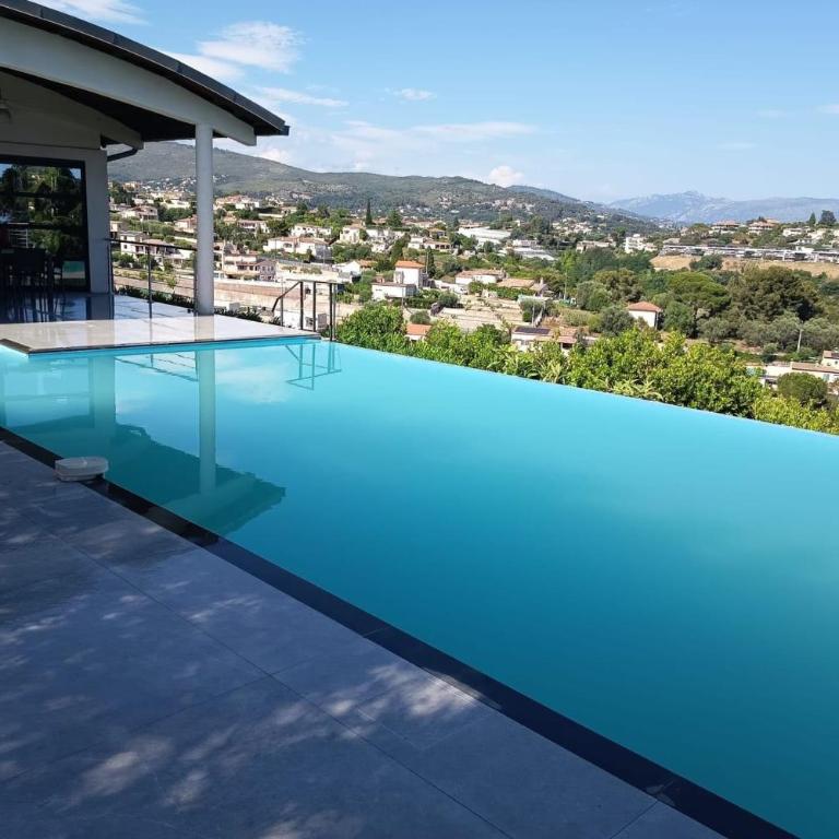 Beautiful villa with sea & mountain view and pool - Casa - 18