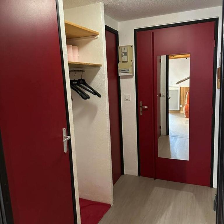 Studio 4 pers avec balcon et vue montagne - Apartment - 10