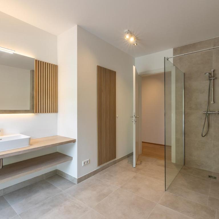 Alpine Suite Spot - Apartment mit 2 Schlafzimmern und Terrasse - 8