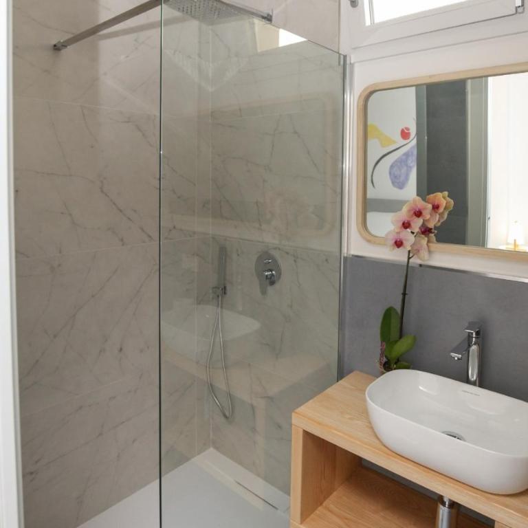 Suite HollidayHouse - vista mare - Appartement Loft 1 Chambre avec Balcon - 40