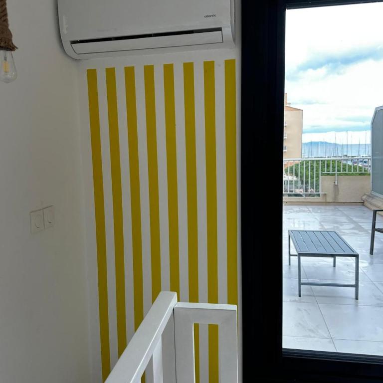 La Marine Hyères, sea-view duplex apartment - Two-Bedroom Apartment - 12