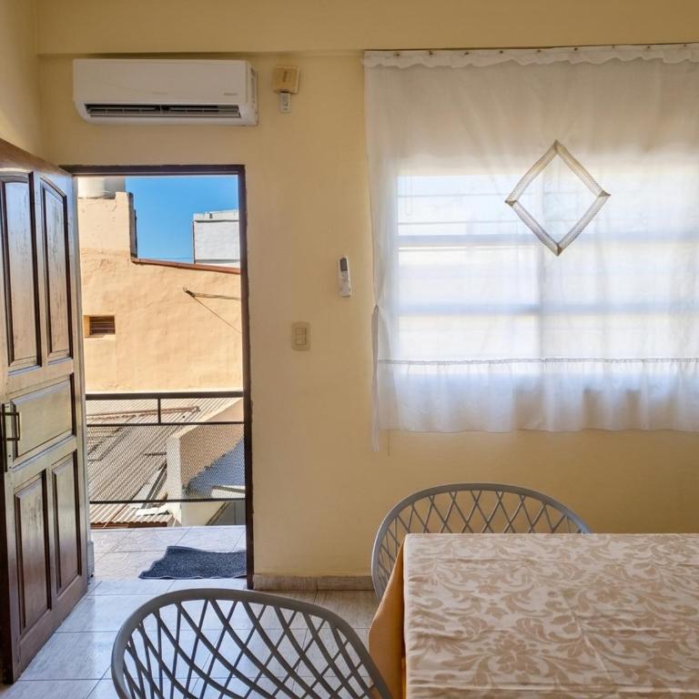 Dpto Grande - Ubicación estratégica - Apartamento de 2 dormitorios - 20