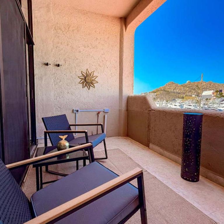 Ocean & Marina Views, Balcony & Rooftop Pool - Apartamento - 20