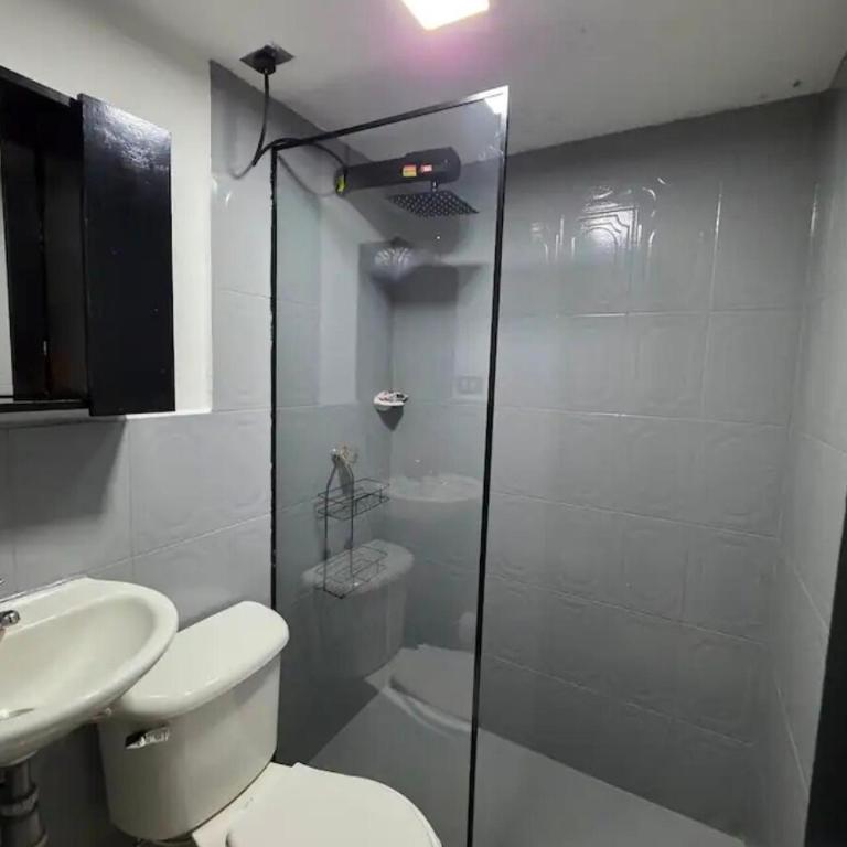 Floresta Chill Loft in Medellin wc Kitchen & AC - One-Bedroom Apartment - 6
