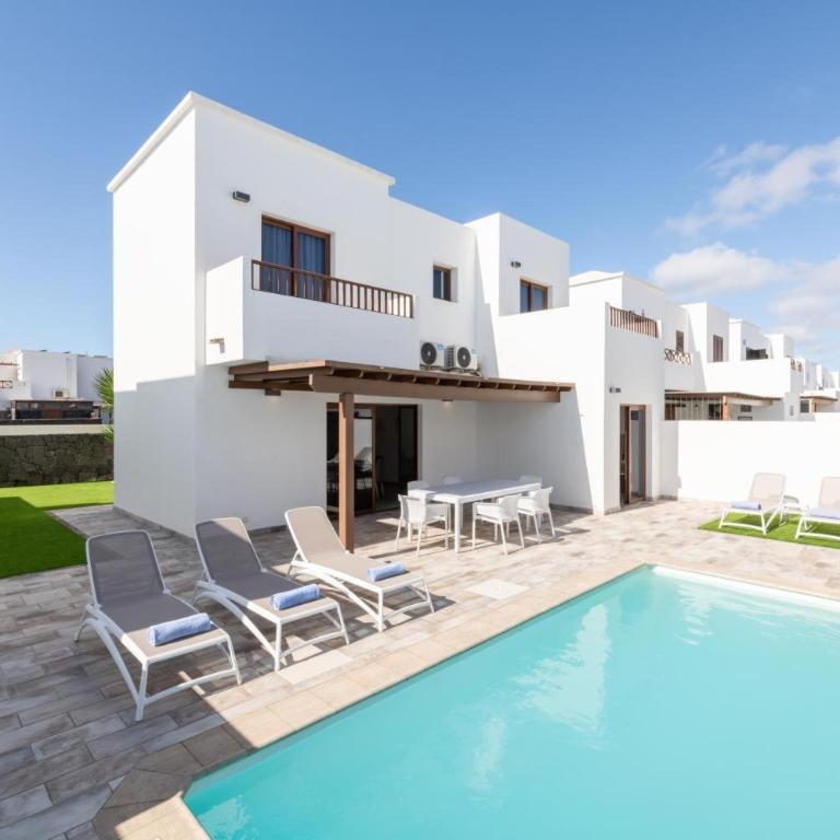 Ereza Villas La Granja-A - Villa with Garden View - 18