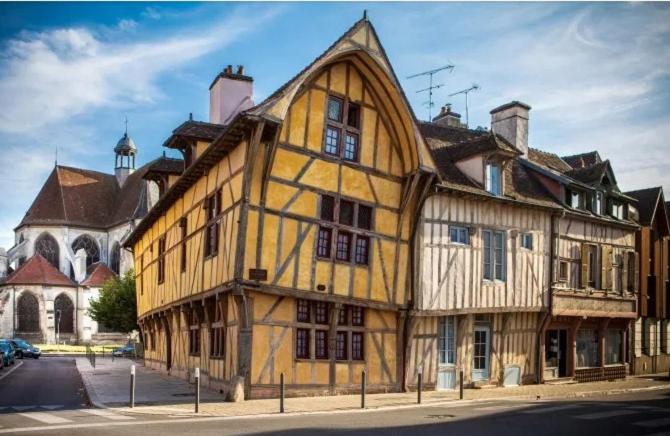 Appartements Troyes - Balnéo et Sauna privatifs - Appartement 1 Chambre avec Baignoire Spa - 15