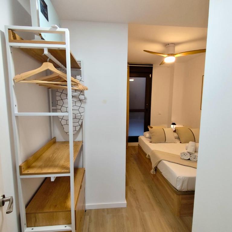 Travel Habitat Orriols - Torrefiel Apartment - One-Bedroom Family Apartment - 6