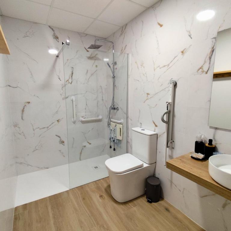Travel Habitat Orriols - Torrefiel Apartment - One-Bedroom Family Apartment - 10