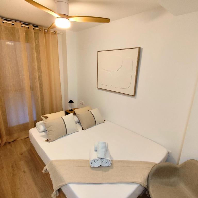 Travel Habitat Orriols - Torrefiel Apartment - One-Bedroom Family Apartment - 9