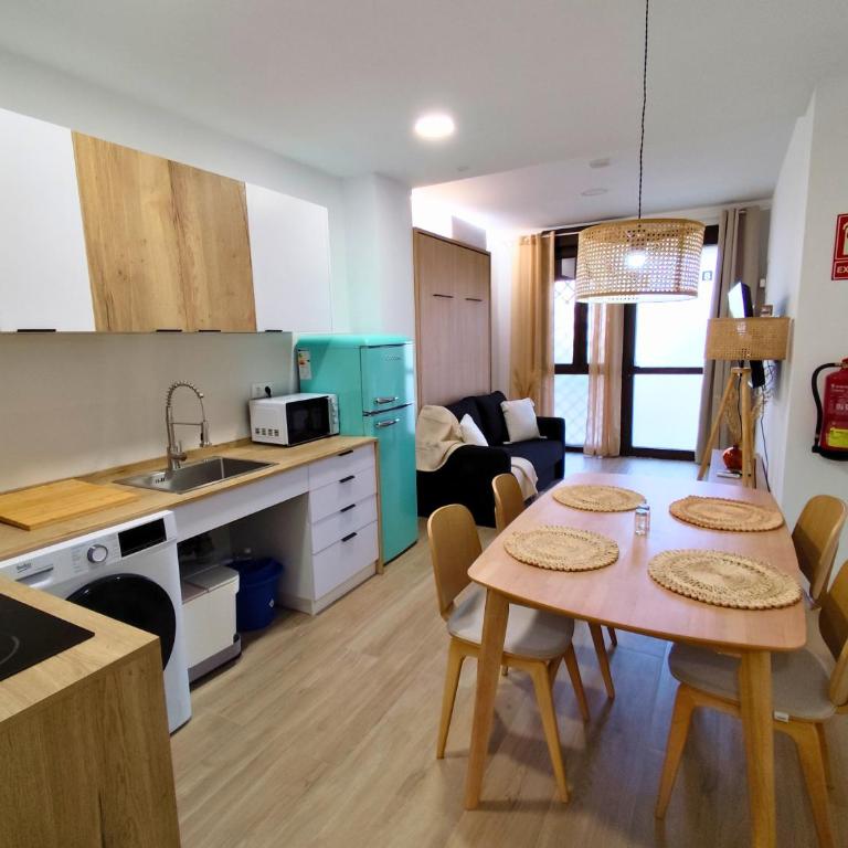 Travel Habitat Orriols - Torrefiel Apartment - One-Bedroom Family Apartment - 12