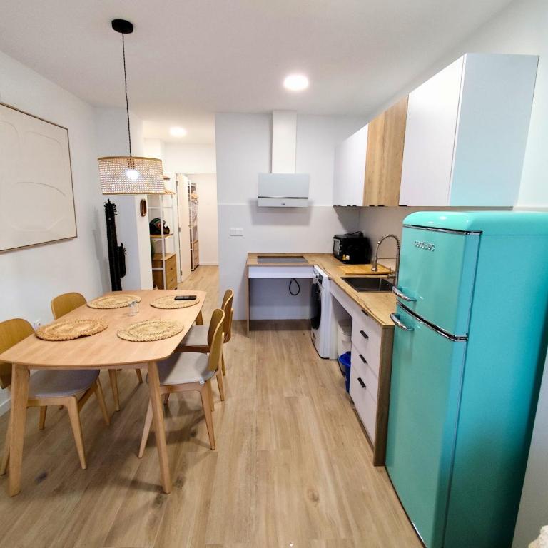 Travel Habitat Orriols - Torrefiel Apartment - One-Bedroom Family Apartment - 18