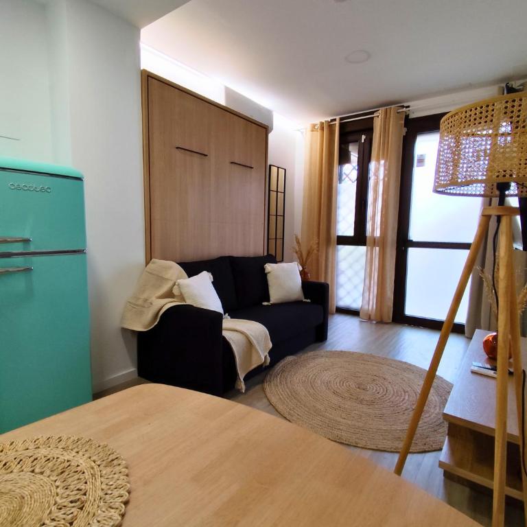 Travel Habitat Orriols - Torrefiel Apartment - One-Bedroom Family Apartment - 19