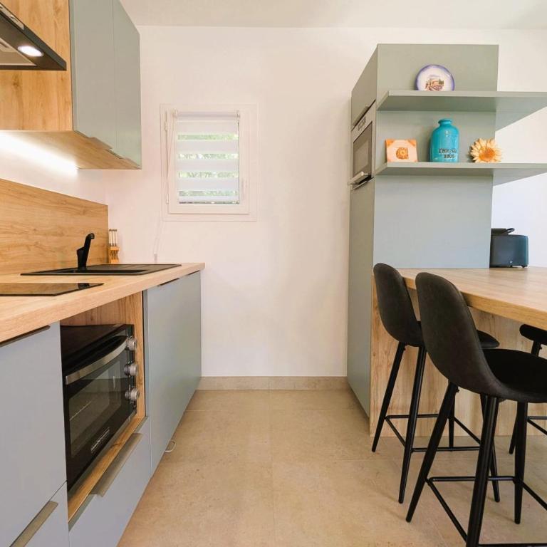 Appartement pour 3 - proche plage - Appartement - 7