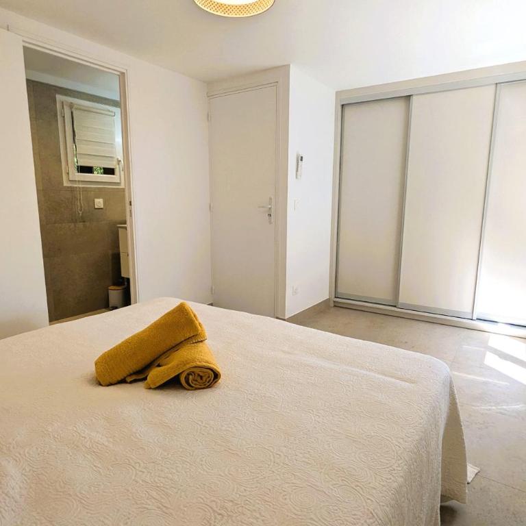 Appartement pour 3 - proche plage - Appartement - 10