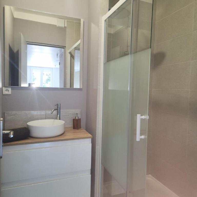 Le beau T3 Fonneuve 1er étage - Climatisation & Parking facile - Appartement 2 Chambres - 13