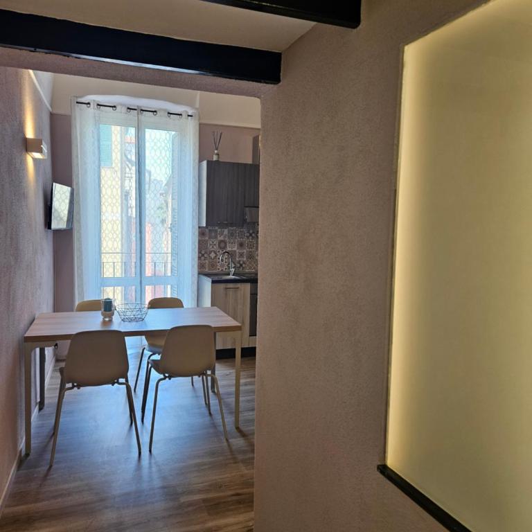 A 80 mt dal mare Loft nel centro storico di Imperia - Appartamento Loft con 1 Camera da Letto e Balcone - 29