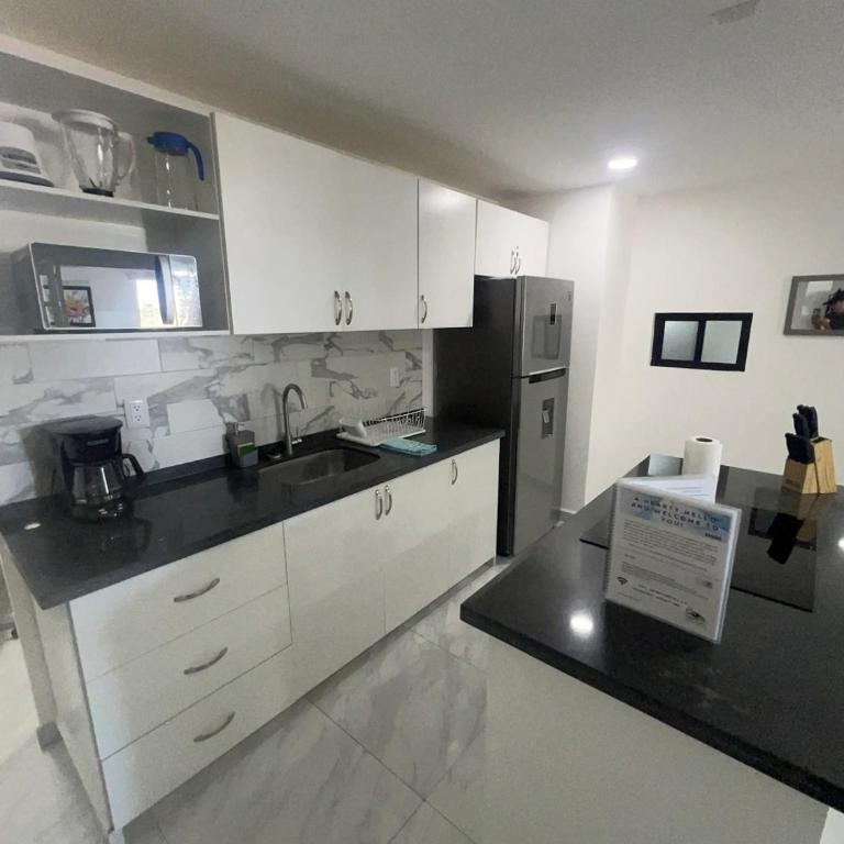 Elegant Condo in an Upscale Building - Apartamento con balcón - 4