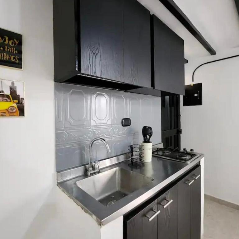 Candelaria Chill Loft wc Kitchen & AC in Medellin - One-Bedroom Apartment - 4
