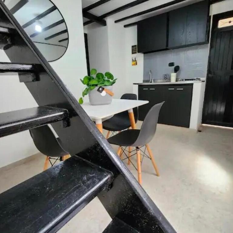 Candelaria Chill Loft wc Kitchen & AC in Medellin - One-Bedroom Apartment - 6