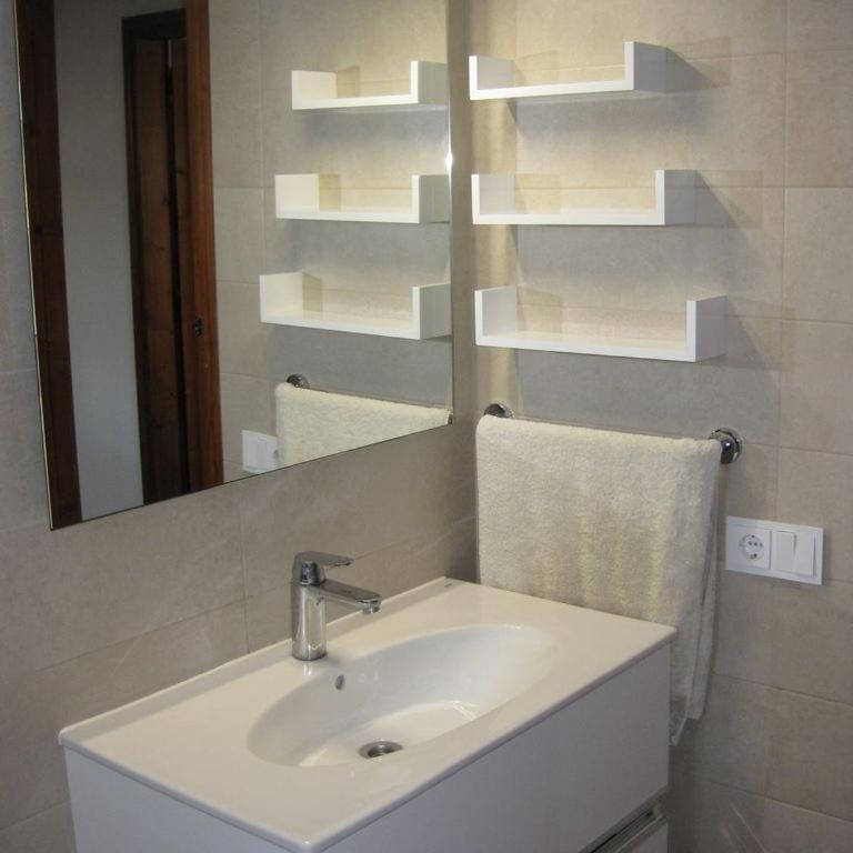 Chalet con jardín grande y piscina privada - Casa de 3 dormitorios - 15