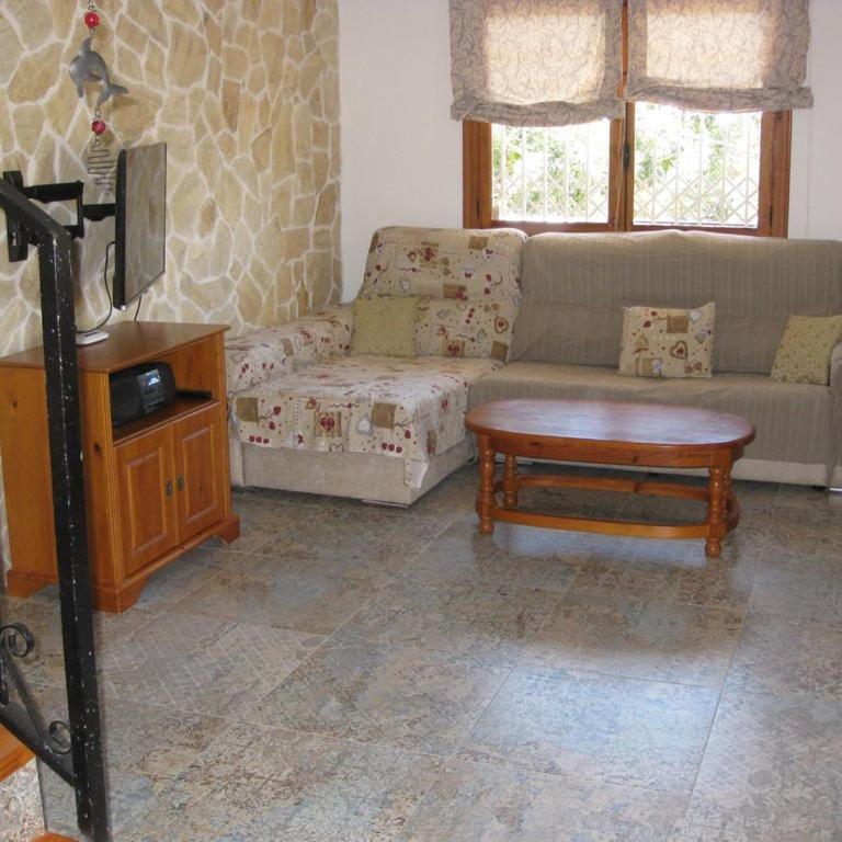 Chalet con jardín grande y piscina privada - Casa de 3 dormitorios - 24