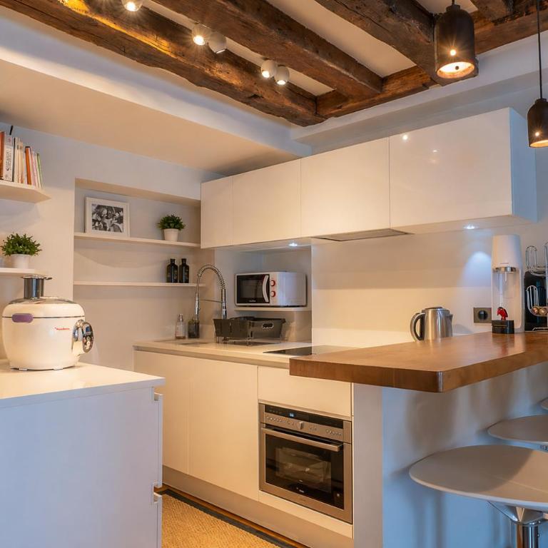 Haussmannian Flat - Saint-Germain & Invalides - One-Bedroom Apartment - 4