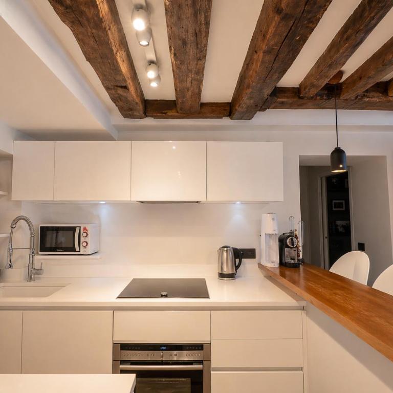 Haussmannian Flat - Saint-Germain & Invalides - One-Bedroom Apartment - 2