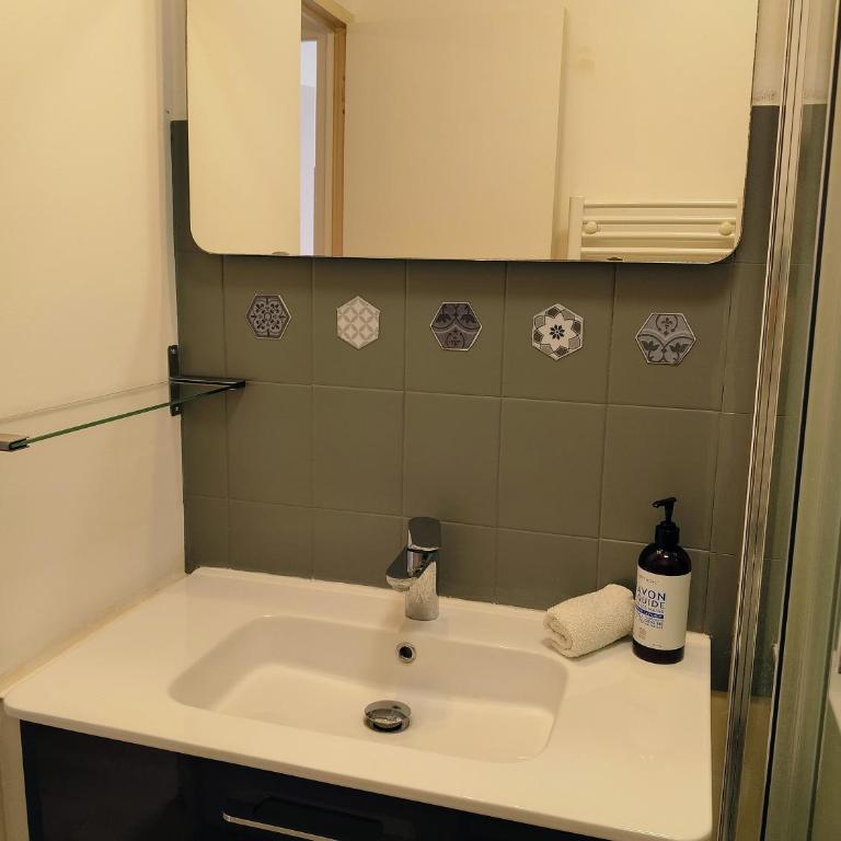 Appartement refait à neuf, 1 chambre, 4 pers proche mer et centre - Appartamento con 1 Camera da Letto - 12