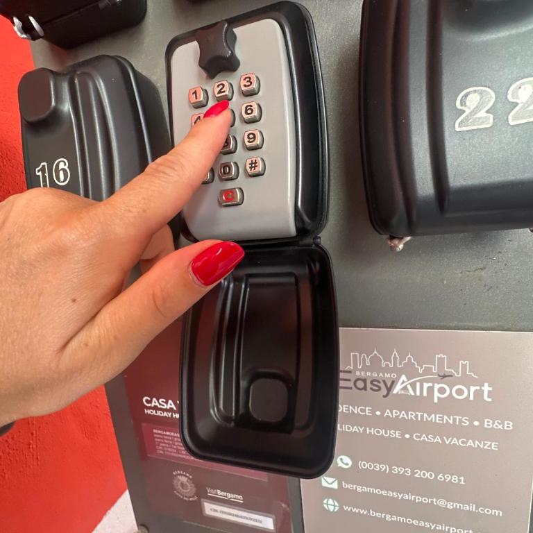 Bergamo Easy Airport - private parking - Studio - 14