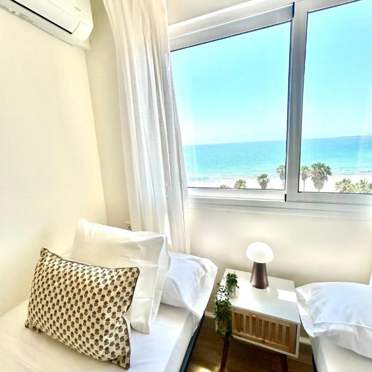 GATU Villa Salitre casa junto a la playa, parking gratis y vistas al Mar- Mayores de 22 años y familias - Apartamento con 3 dormitorios - Frente al océano - 3