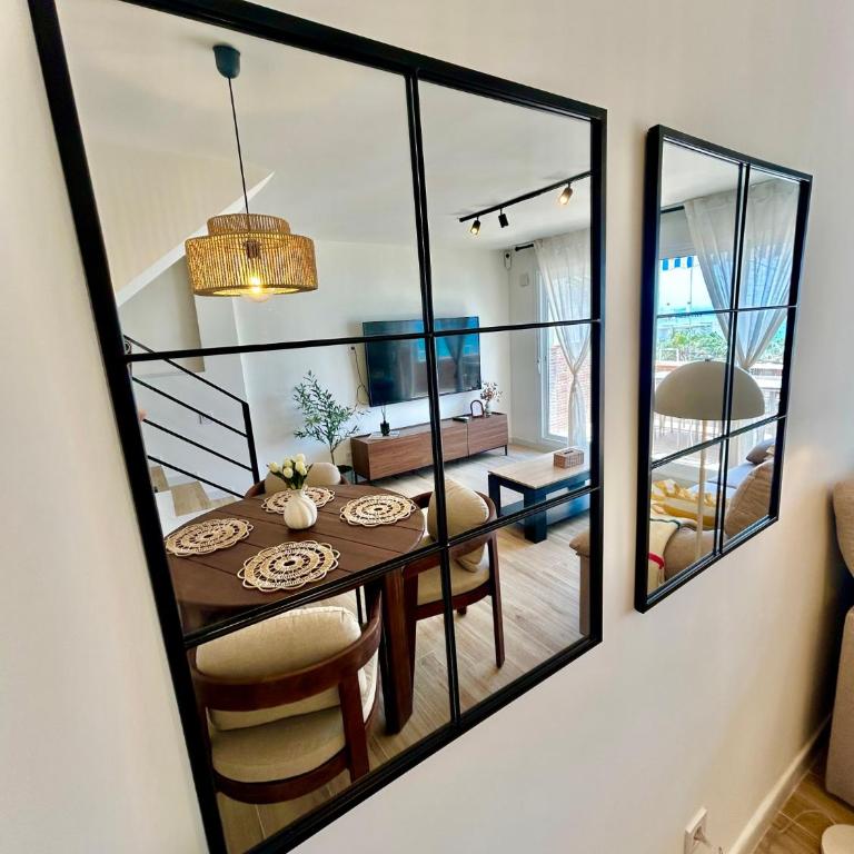 GATU Villa Salitre casa junto a la playa, parking gratis y vistas al Mar- Mayores de 22 años y familias - Apartamento con 3 dormitorios - Frente al océano - 6