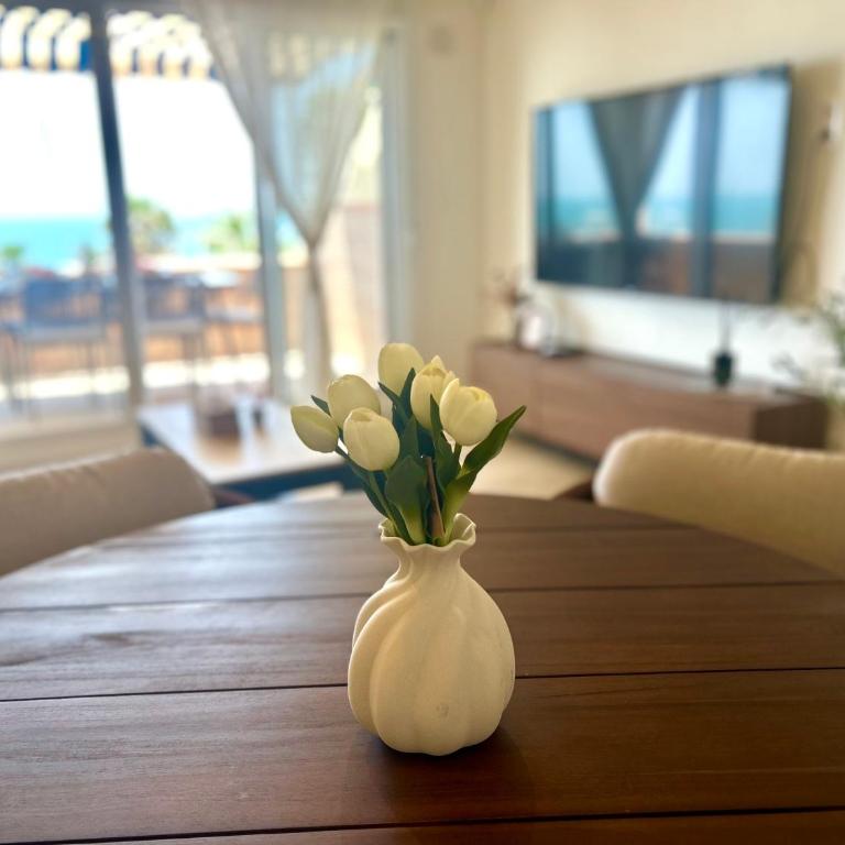 GATU Villa Salitre casa junto a la playa, parking gratis y vistas al Mar- Mayores de 22 años y familias - Apartamento con 3 dormitorios - Frente al océano - 10