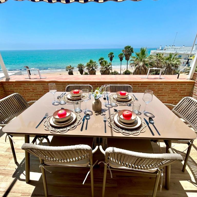 GATU Villa Salitre casa junto a la playa, parking gratis y vistas al Mar- Mayores de 22 años y familias - Apartamento con 3 dormitorios - Frente al océano - 14