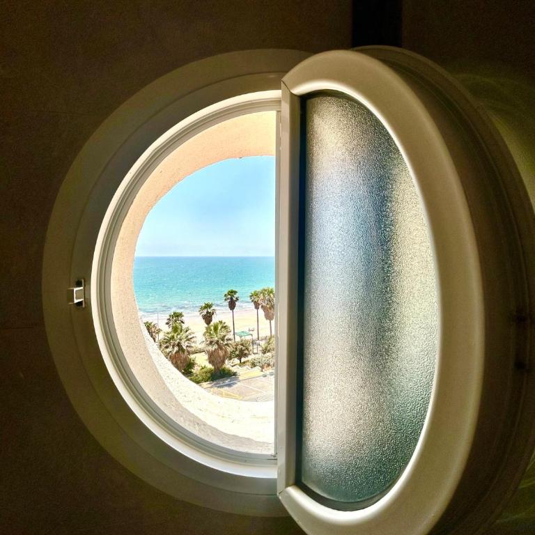 GATU Villa Salitre casa junto a la playa, parking gratis y vistas al Mar- Mayores de 22 años y familias - Apartamento con 3 dormitorios - Frente al océano - 24