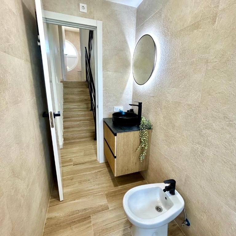 GATU Villa Salitre casa junto a la playa, parking gratis y vistas al Mar- Mayores de 22 años y familias - Apartamento con 3 dormitorios - Frente al océano - 25