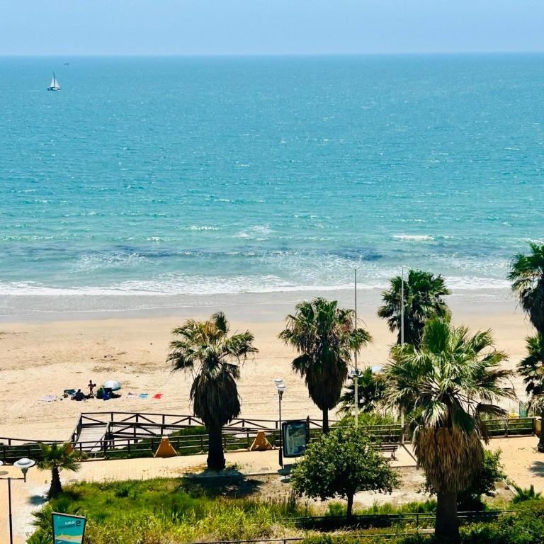 GATU Villa Salitre casa junto a la playa, parking gratis y vistas al Mar- Mayores de 22 años y familias - Apartamento con 3 dormitorios - Frente al océano - 31