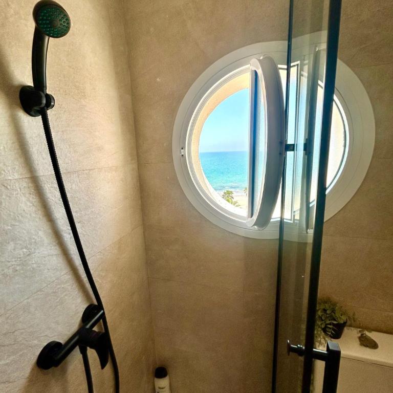 GATU Villa Salitre casa junto a la playa, parking gratis y vistas al Mar- Mayores de 22 años y familias - Apartamento con 3 dormitorios - Frente al océano - 37