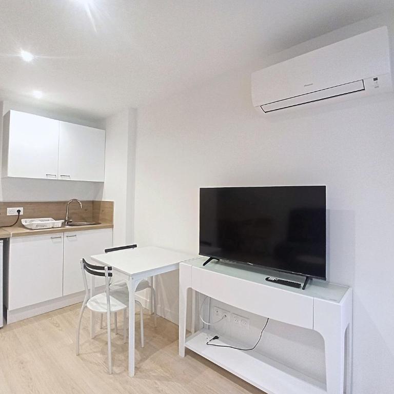 Quiet studio apartment with terrace - Appartement 1 Chambre - 8