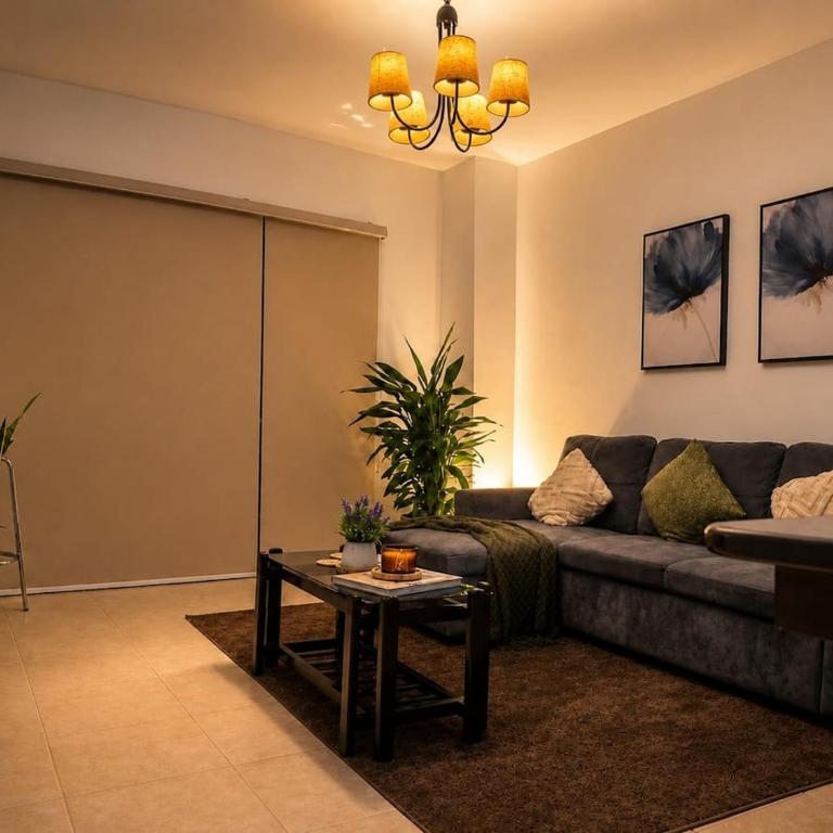 Sky Suite by Zaviera Stays Stays Luxury, Pool, Beach - One-Bedroom Apartment - 1