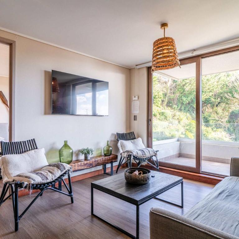 HOM I 2D2B, Estacionamiento, Terraza, Vista parcial al Lago, Wifi, Calefacción Central - Apartment - 18