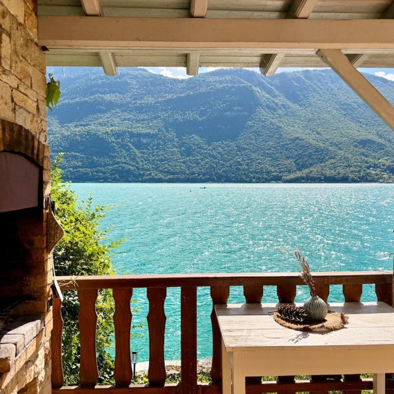 La cabane les pieds dans l'eau, accès direct au lac d'Annecy - Studio - 16