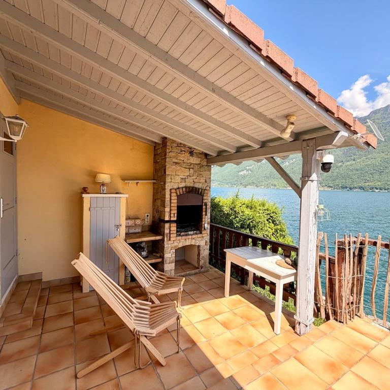 La cabane les pieds dans l'eau, accès direct au lac d'Annecy - Studio - 26