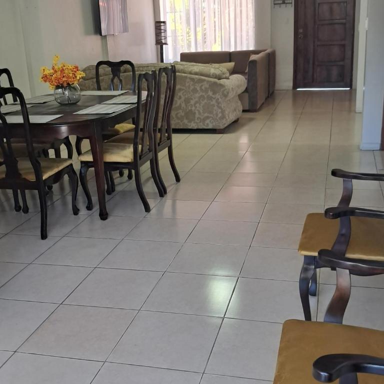 Roxel Home - Four-Bedroom House - 3