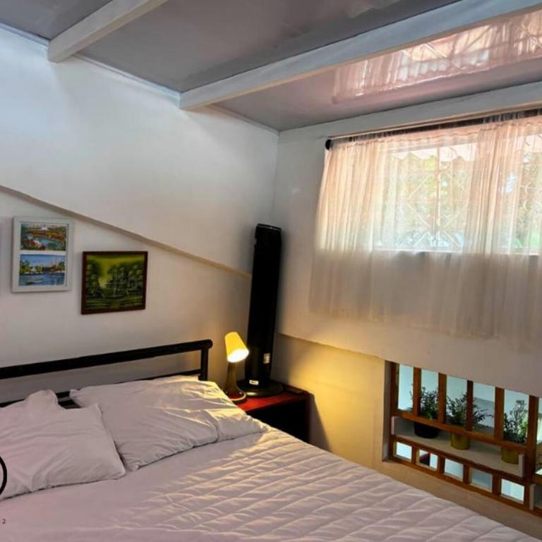 Loft 02 El Lido Cali Quiet Residential Area - One-Bedroom Apartment - 4