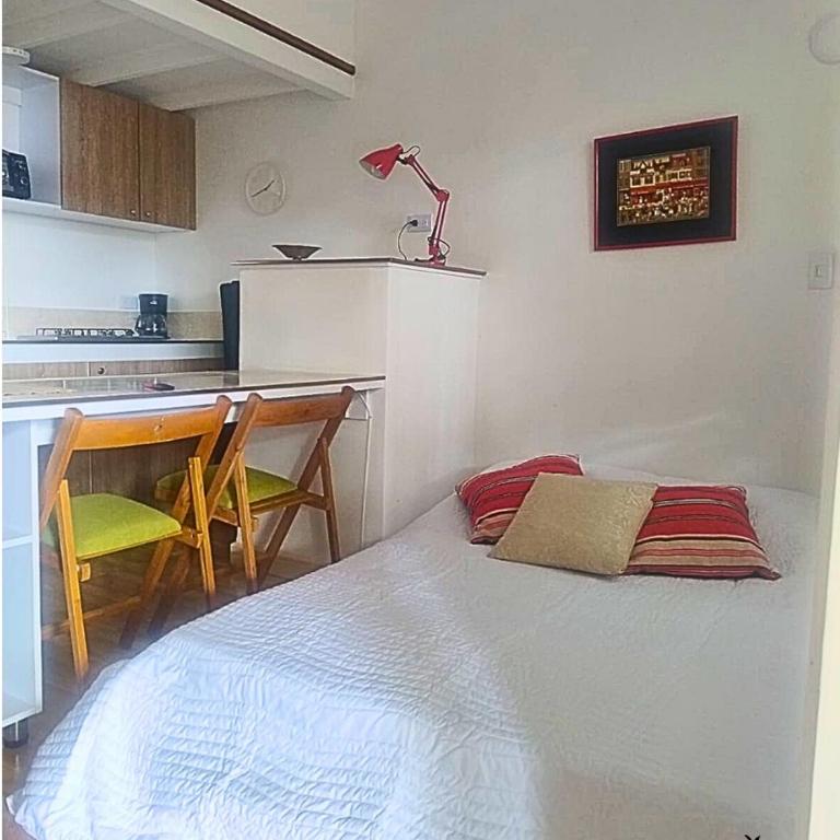 Loft 02 El Lido Cali Quiet Residential Area - One-Bedroom Apartment - 7