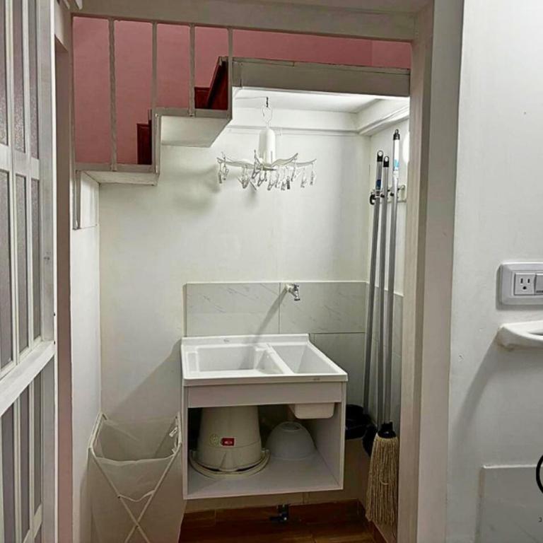Loft 02 El Lido Cali Quiet Residential Area - One-Bedroom Apartment - 35