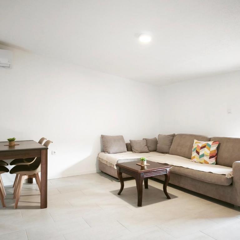 Apartmani Vukovic - Porodični Apartman s 1 Spavaćom Sobom - 7