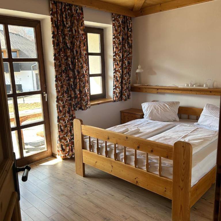 Höf Hof Appartements - Traditional cozy mountain house with view and garden - Haus mit 5 Schlafzimmern - 21