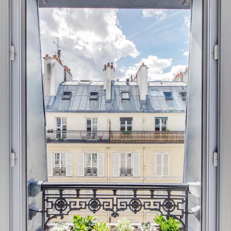 Luxury top floor duplex near Le Marais - Two-Bedroom Apartment - 21