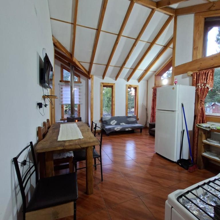 Refugio entre Coihues - Two-Bedroom Chalet - 9